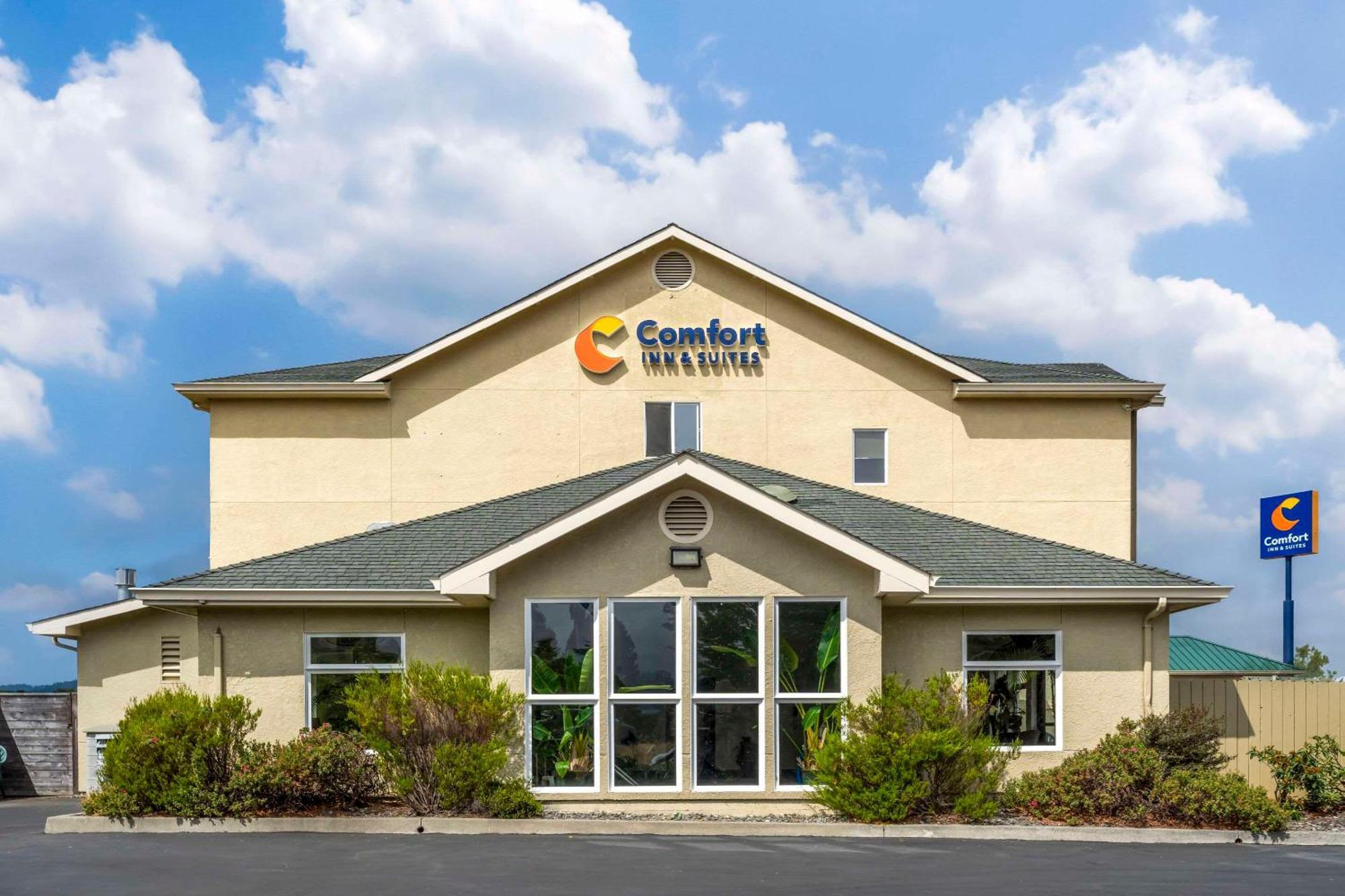 Comfort Inn & Suites Redwood Country Fortuna Exterior foto