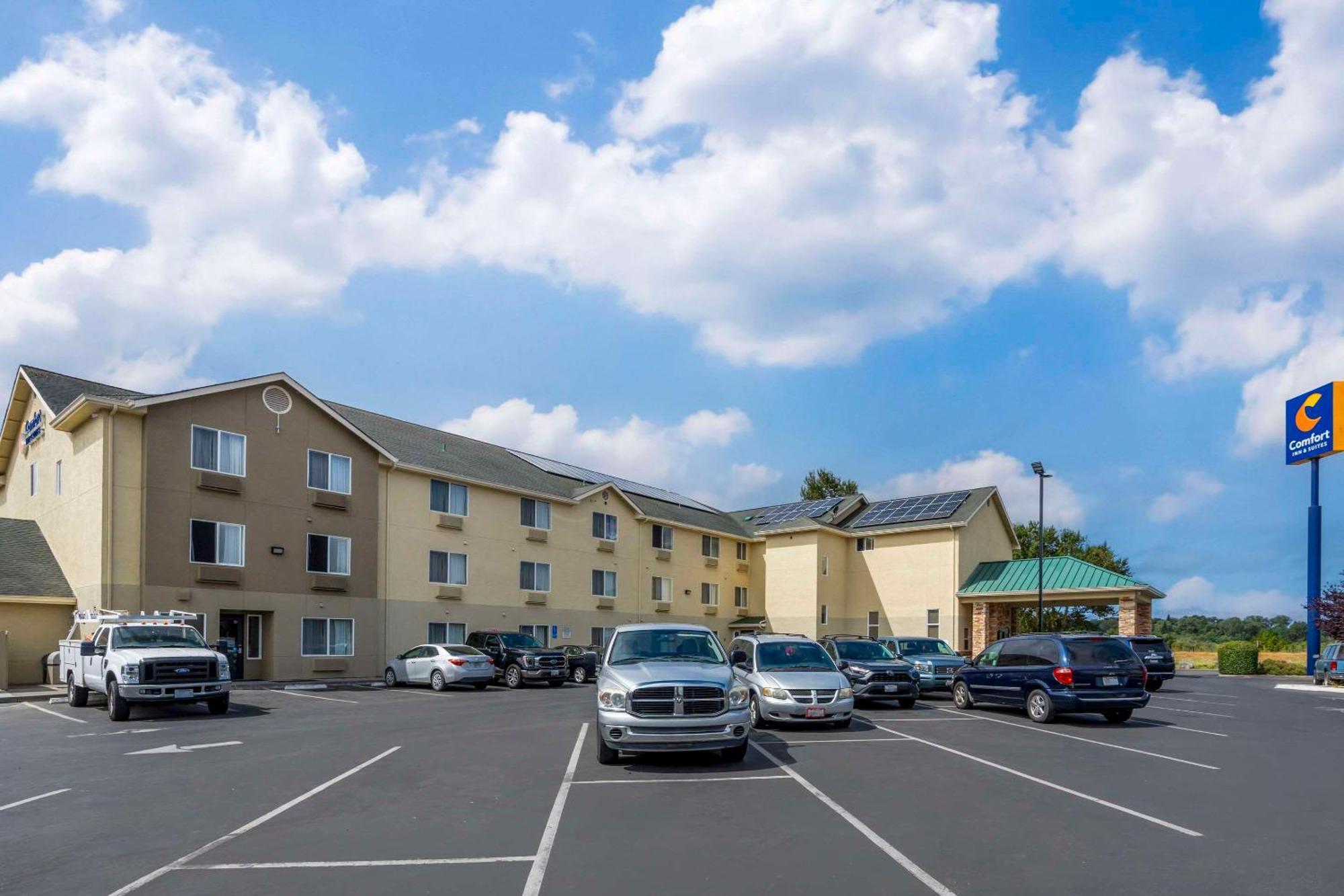 Comfort Inn & Suites Redwood Country Fortuna Exterior foto